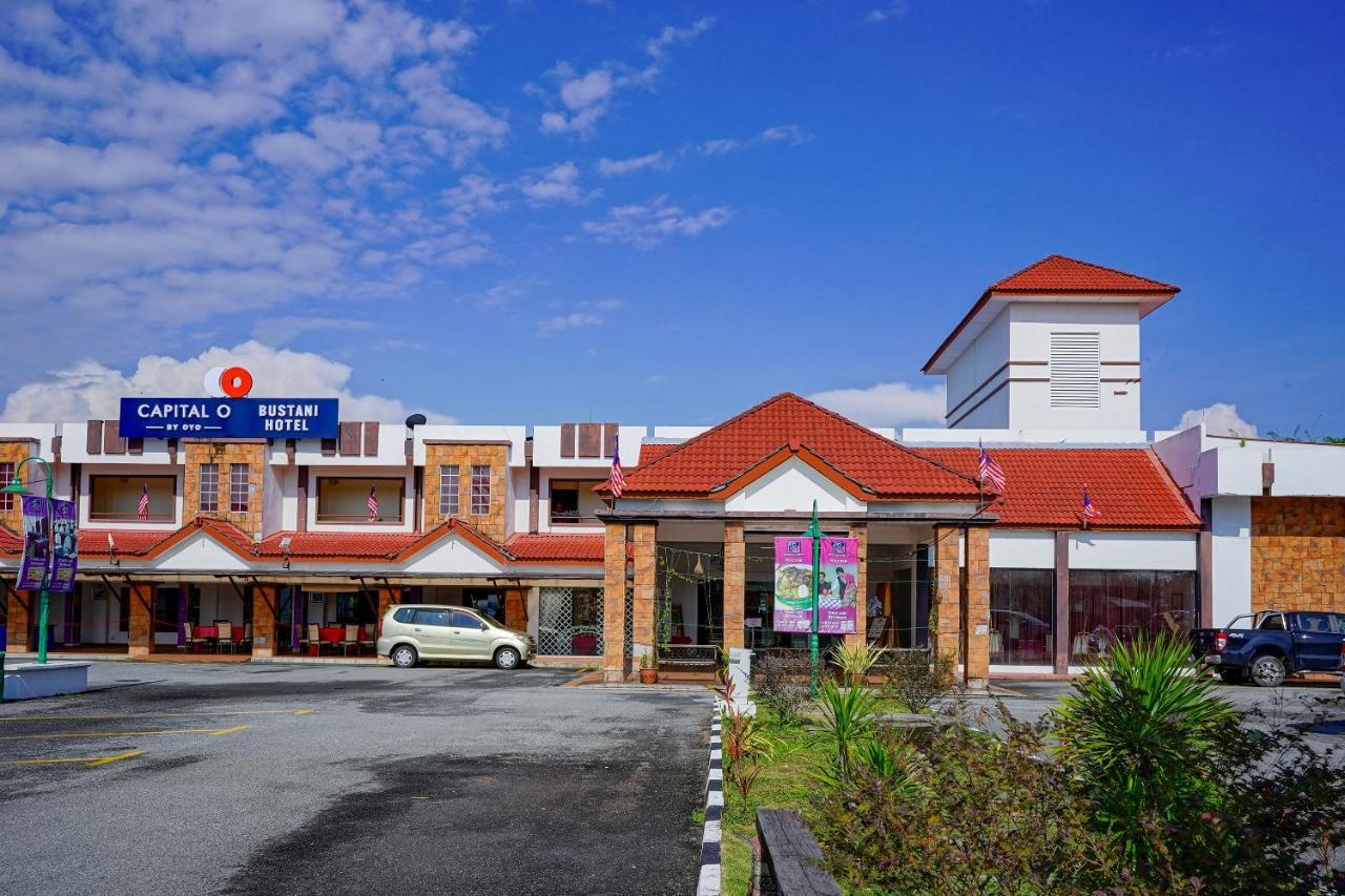 Capital O 89658 Bustani Hotel 지트라 외부 사진